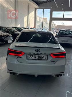 تۆیۆتا کامری